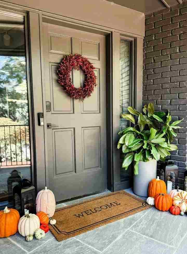 Small Porch Fall Decor